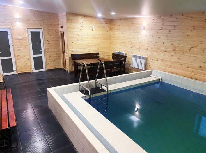 Сауна с бассейном в отеле «Barvy Dnipra»